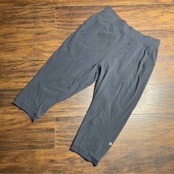 Lululemon Rejuvenate Crop 18 Pants - Picture 3 of 6